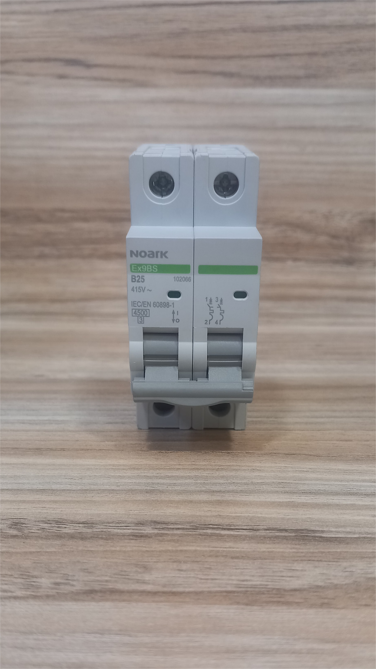 Μικροαυτόματος διακόπτης 4,5 KA C 20A 2 πόλους NOARK